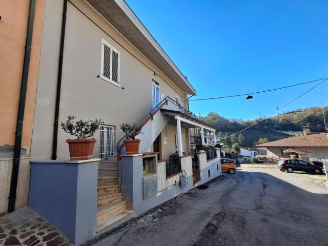 Villa Indipendente in vendita a Teramo, Abruzzo