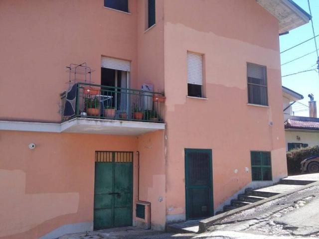 Villa Indipendente in vendita a Teramo, Abruzzo