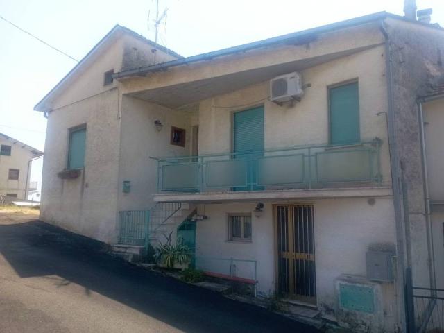 Villa Indipendente in vendita a Teramo, Abruzzo