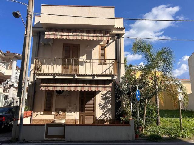 Villa Indipendente in vendita a Furnari, Sicilia