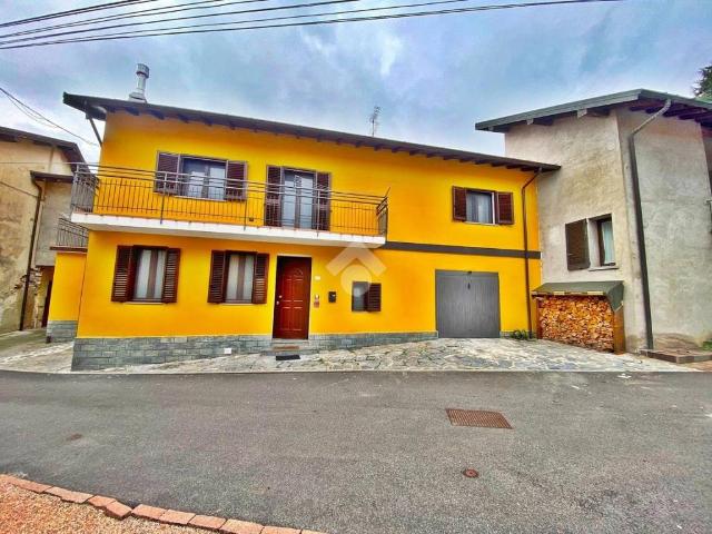 Villa Indipendente in vendita a Ternate, Lombardia