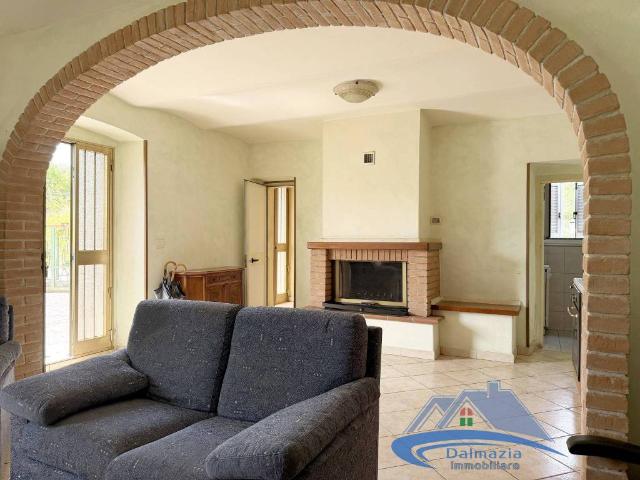 Villa Indipendente in vendita a Terni, Umbria