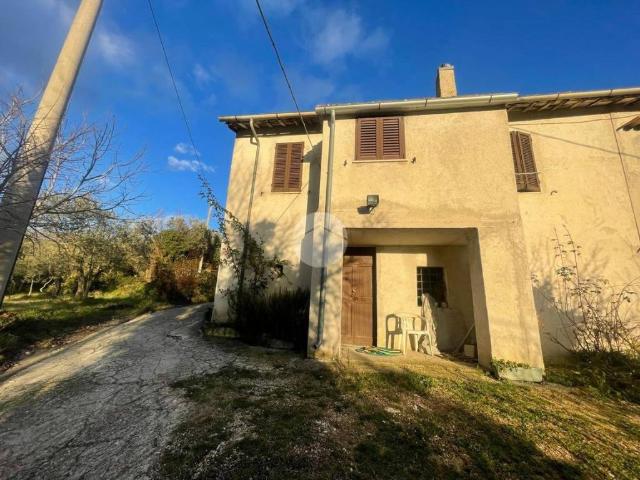 Villa Indipendente in vendita a Collestatte, Terni