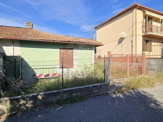 Villa Indipendente in vendita a Faggio, Terni