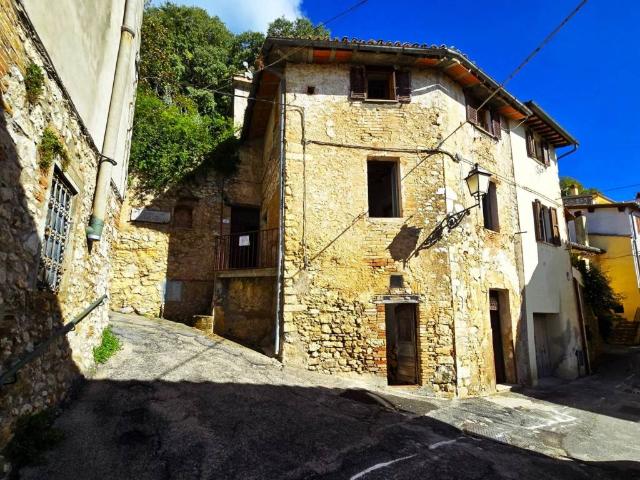 Villa Indipendente in vendita a Terni, Umbria