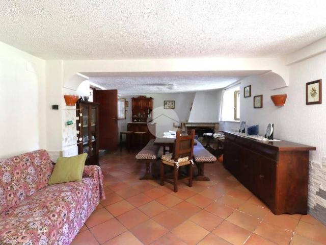 Villa Indipendente in vendita a Predaro, Terni