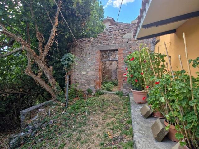 Villa Indipendente in vendita a Pracchia, Terni