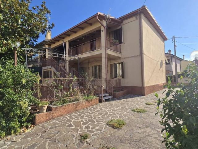 Villa Indipendente in vendita a Faggio, Terni