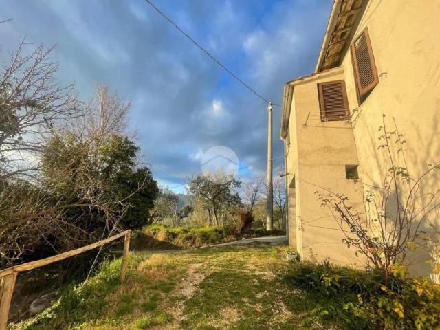 Villa Indipendente in vendita a Terni, Umbria