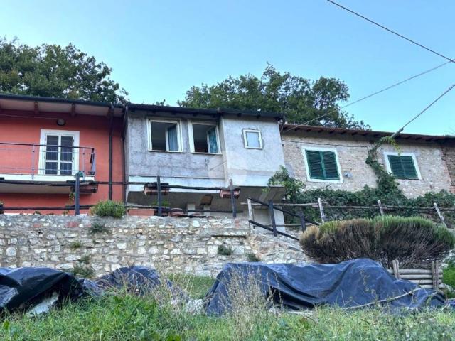 Villa Indipendente in vendita a Piediluco, Terni