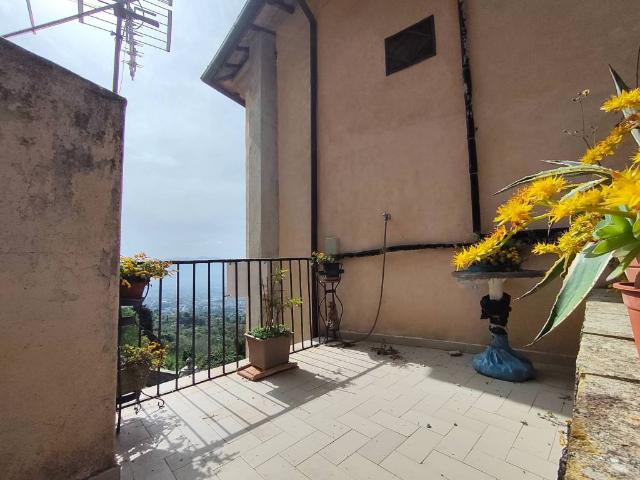 Villa Indipendente in vendita a Terni, Umbria