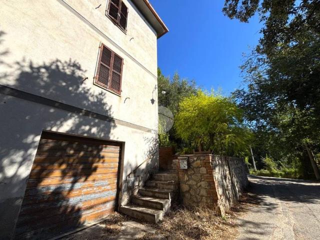 Villa Indipendente in vendita a Cesi, Terni
