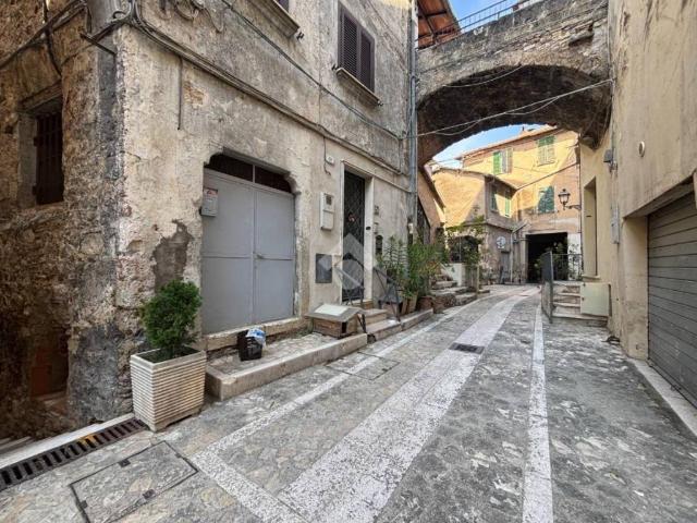 Villa Indipendente in vendita a Terni, Umbria