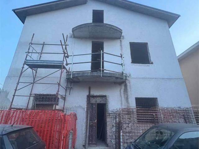 Villa Indipendente in vendita a Colleluna I, Terni