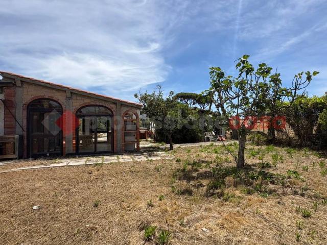 Villa Indipendente in vendita a Lido Azzurro, Terracina