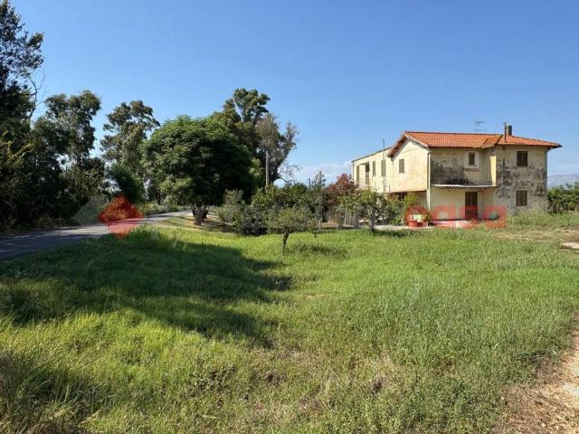 Villa Indipendente in vendita a Terracina, Lazio