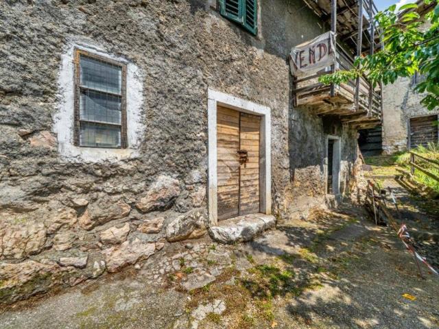 Villa Indipendente in vendita a Comunità della Vallagarina, Terragnolo