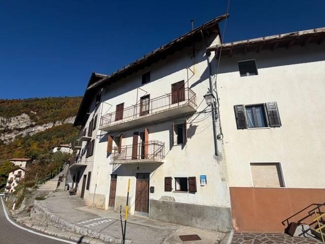 Villa Indipendente in vendita a Piazza, Terragnolo
