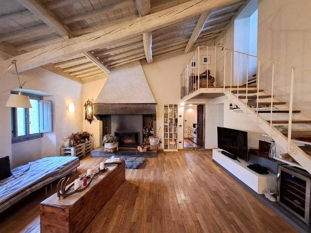 Villa Indipendente in vendita a Montemarciano, Terranuova Bracciolini