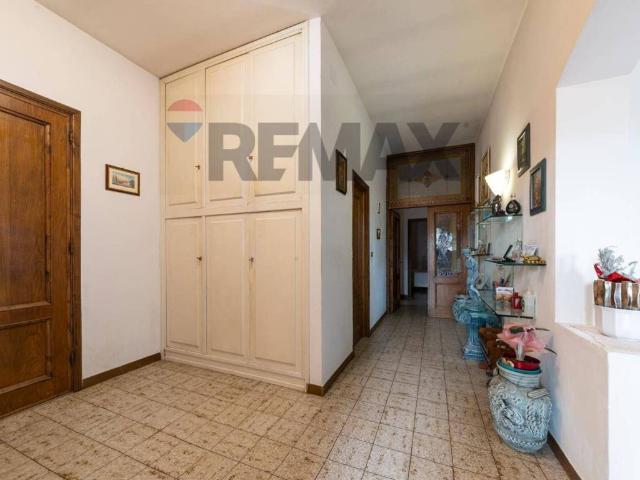 Villa Indipendente in vendita a Terranuova Bracciolini, Toscana