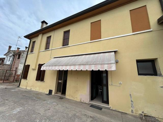 Villa Indipendente in vendita a Terrazzo, Veneto