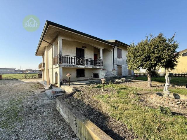 Villa Indipendente in vendita a Terrazzo, Veneto