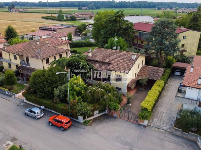 Villa Indipendente in vendita a Sant'Agostino, Terre del Reno