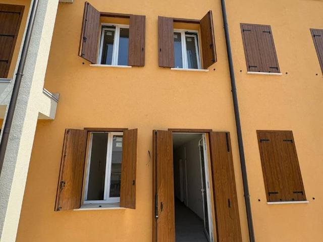 Villa Indipendente in vendita a Unione Alto Ferrarese, Sant'agostino