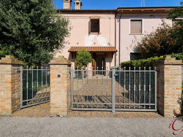 Villa Indipendente in vendita a Sant'Agostino, Terre del Reno