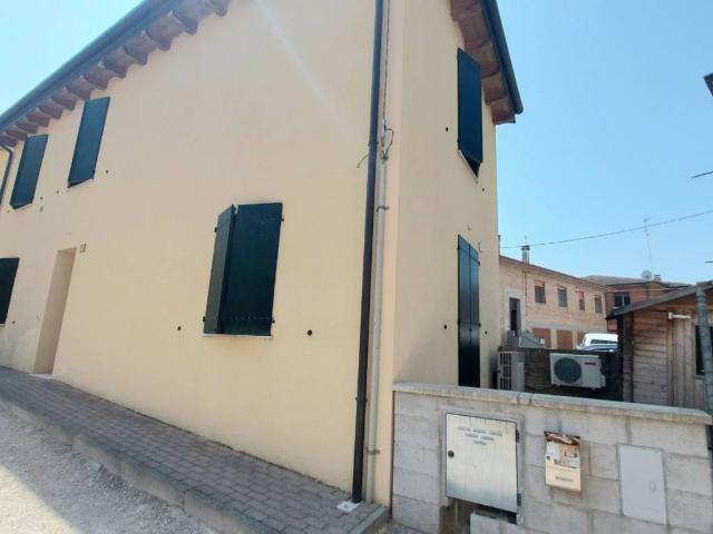 Villa Indipendente in vendita a Unione Alto Ferrarese, Mirabello