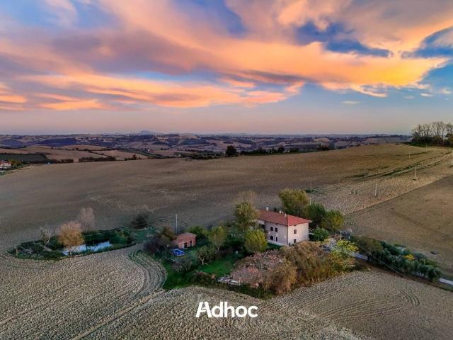 Villa Indipendente in vendita a Terre Roveresche, Marche