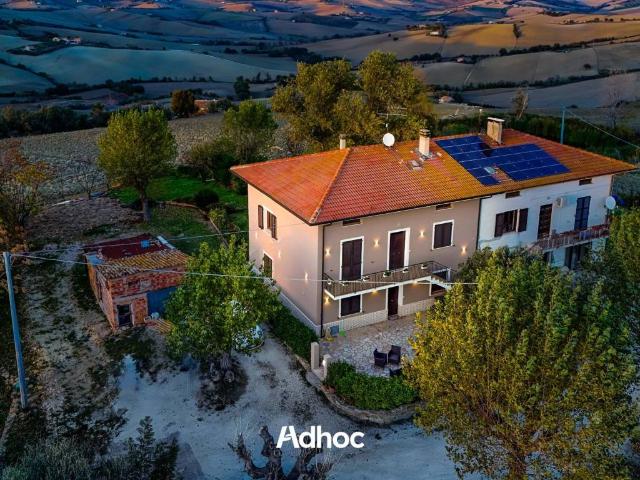 Villa Indipendente in vendita a Terre Roveresche, Marche