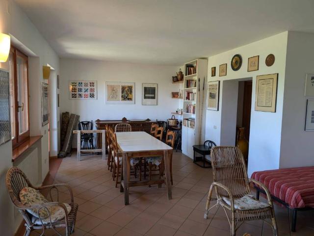 Villa Indipendente in vendita a Terre Roveresche, Marche