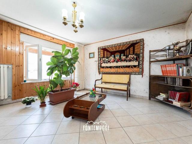 Villa Indipendente in vendita a Terre Roveresche, Marche