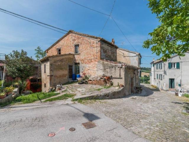 Villa Indipendente in vendita a Terre Roveresche, Marche