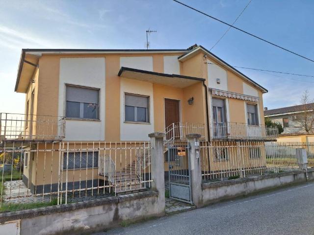 Villa Indipendente in vendita a Piemonte, Alessandria