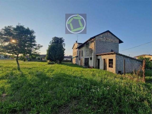 Villa Indipendente in vendita a Azzano Decimo, Friuli-Venezia Giulia