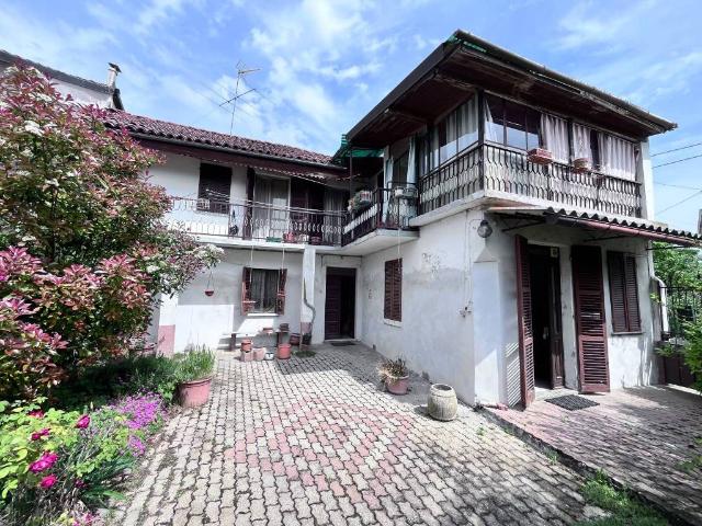 Villa Indipendente in vendita a Piemonte, Asti