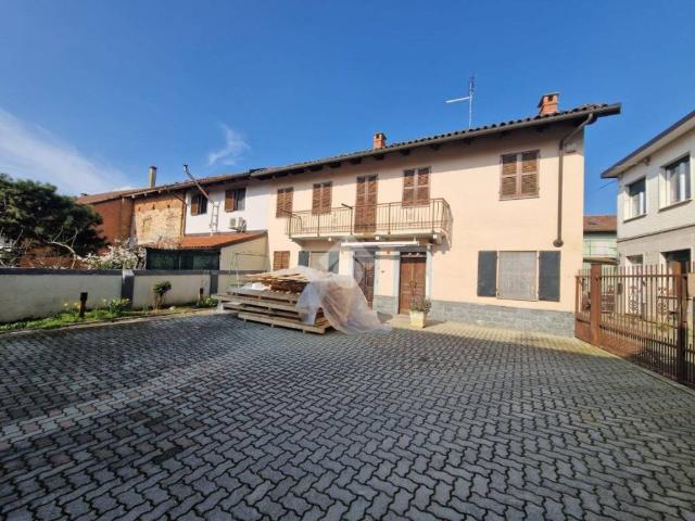 Villa Indipendente in vendita a Piemonte, Asti