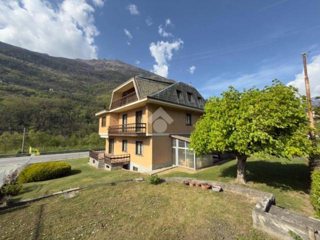 Villa Indipendente in vendita a Tirano, Lombardia