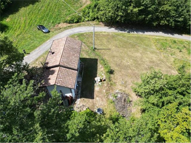 Villa Indipendente in vendita a Appennino Reggiano, Re