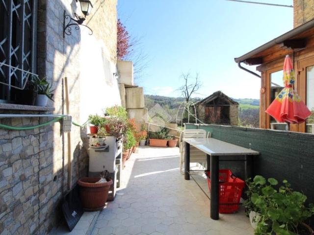Villa Indipendente in vendita a Appennino Reggiano, Re
