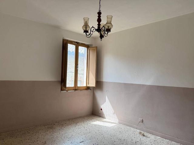 Villa Indipendente in vendita a Ponterio-Pian di Porto, Izzalini