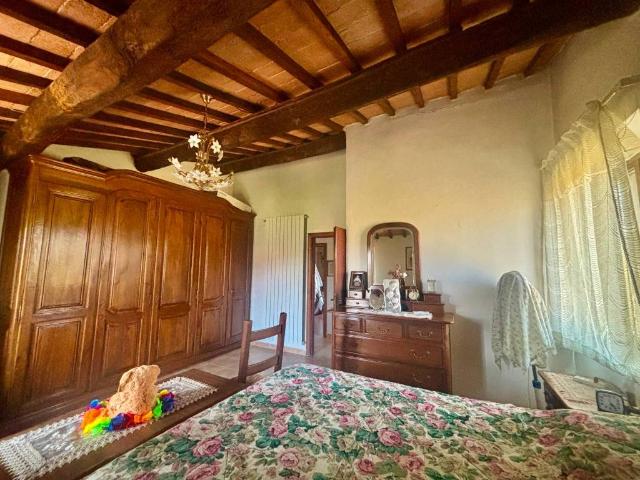 Villa Indipendente in vendita a Ponterio-Pian di Porto, Izzalini