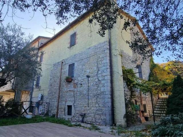 Villa Indipendente in vendita a Izzalini, Umbria