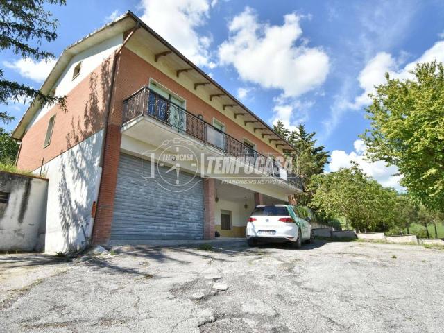 Villa Indipendente in vendita a Marche, Macerata