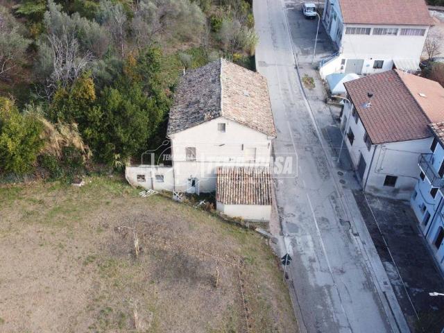 Villa Indipendente in vendita a Marche, Macerata