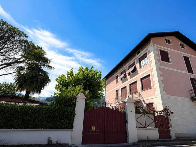 Villa Indipendente in vendita a Villaggio Filatura, Piemonte