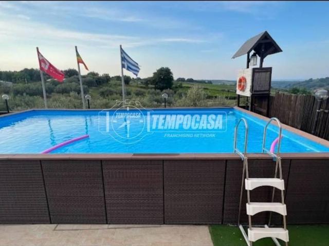 Villa Indipendente in vendita a Tollo, Abruzzo