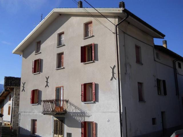 Villa Indipendente in vendita a Tolmezzo, Friuli-Venezia Giulia